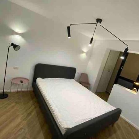 Enescu Flat Apartment Suceava Ngoại thất bức ảnh