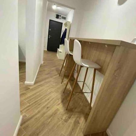 Enescu Flat Apartment Suceava Ngoại thất bức ảnh