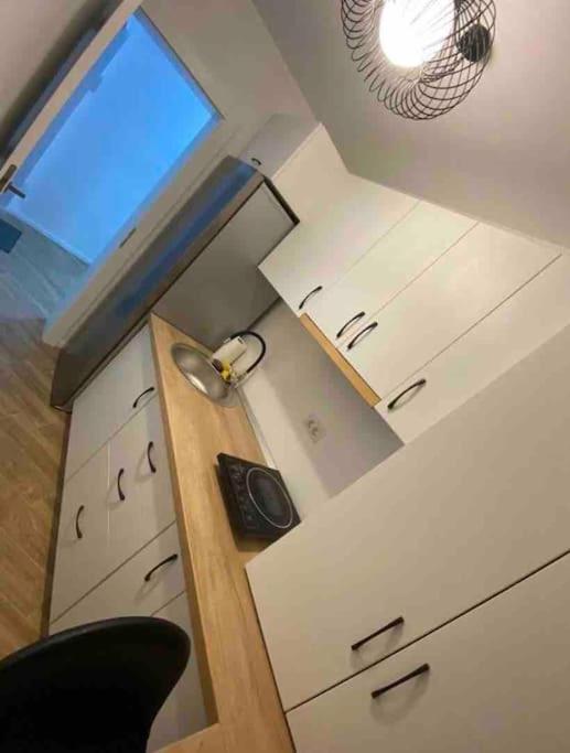 Enescu Flat Apartment Suceava Ngoại thất bức ảnh